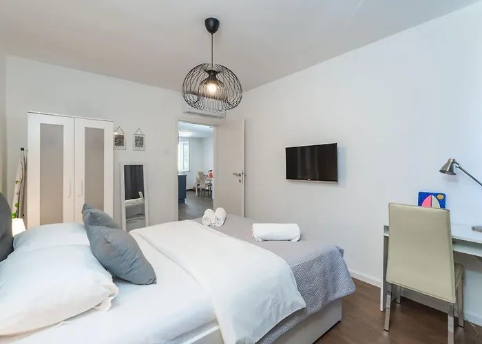 Hanna's Oasis דוברובניק